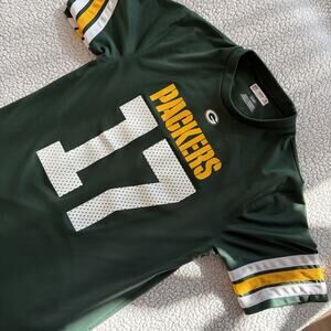 Greenbay Packers NFL Apparel Fan Jersey Size SmallShort Sleeve Crew Neck 17